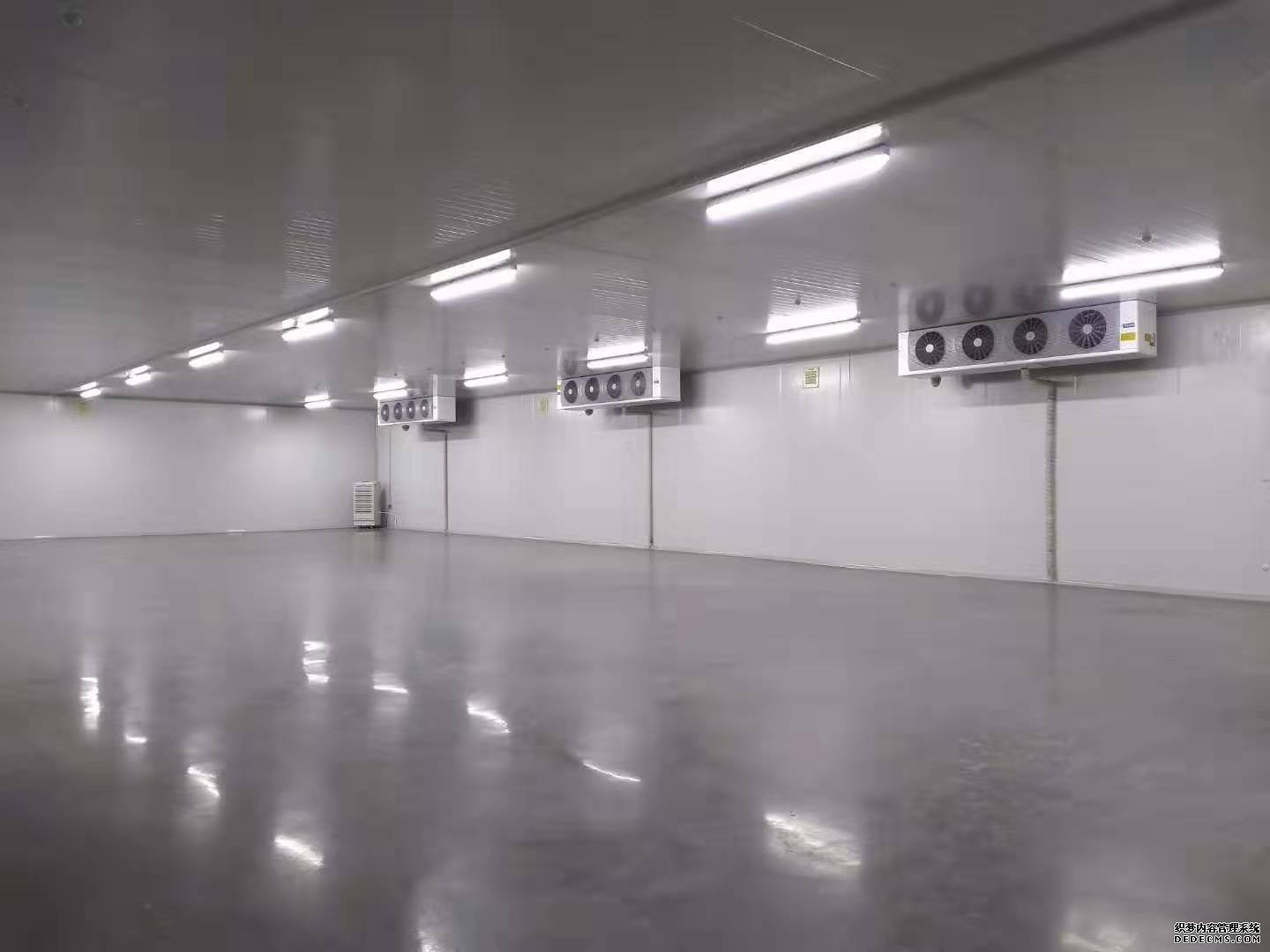 醫(yī)藥冷庫是什么?有哪些特點和優(yōu)勢?(圖1) 醫(yī)藥冷庫是什么?有哪些特點和優(yōu)勢?(圖1)