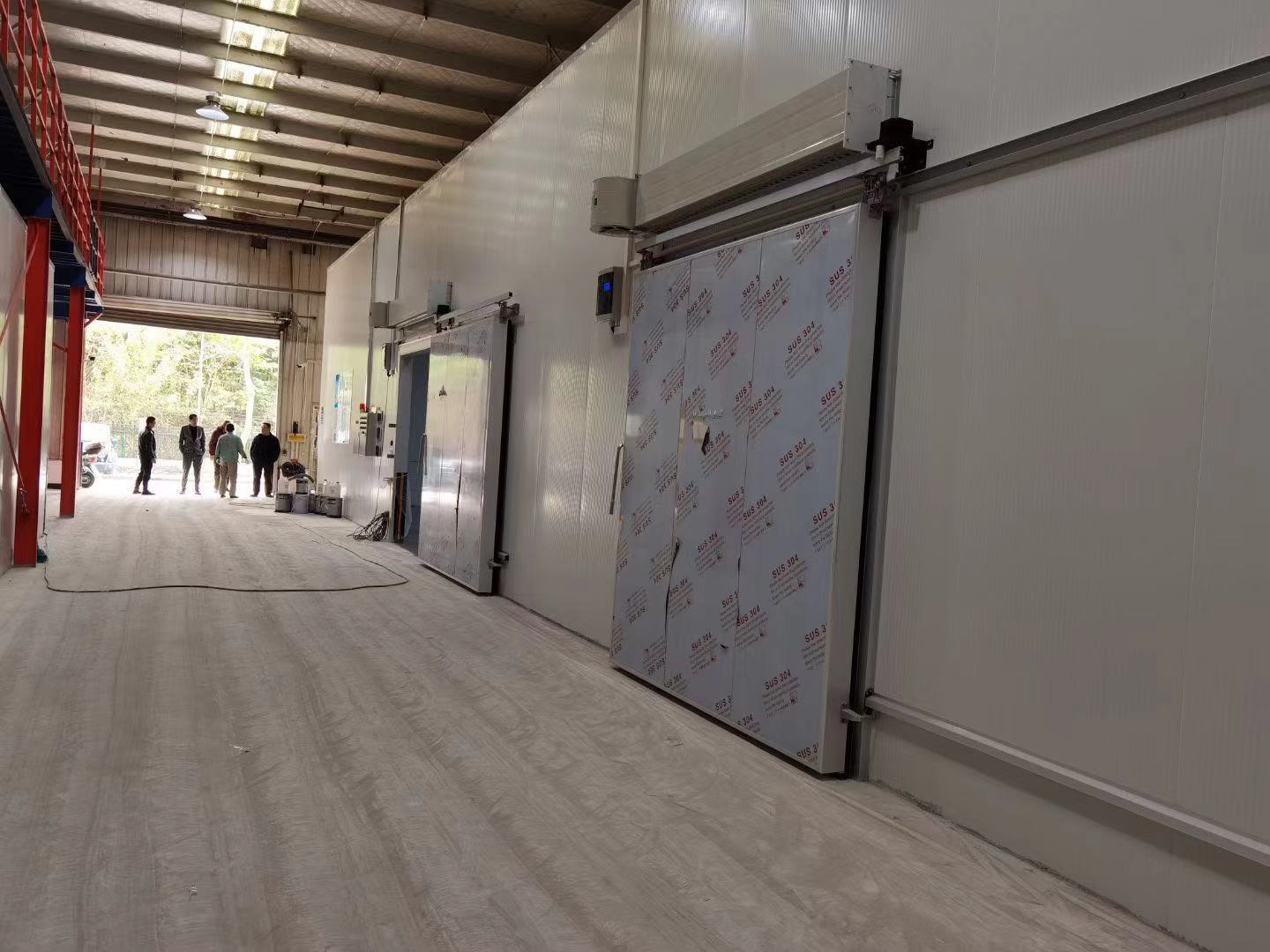 上海11000m3大型冷鏈物流冷庫(kù)安裝工程項(xiàng)目(圖3) 上海11000m3大型冷鏈物流冷庫(kù)安裝工程項(xiàng)目