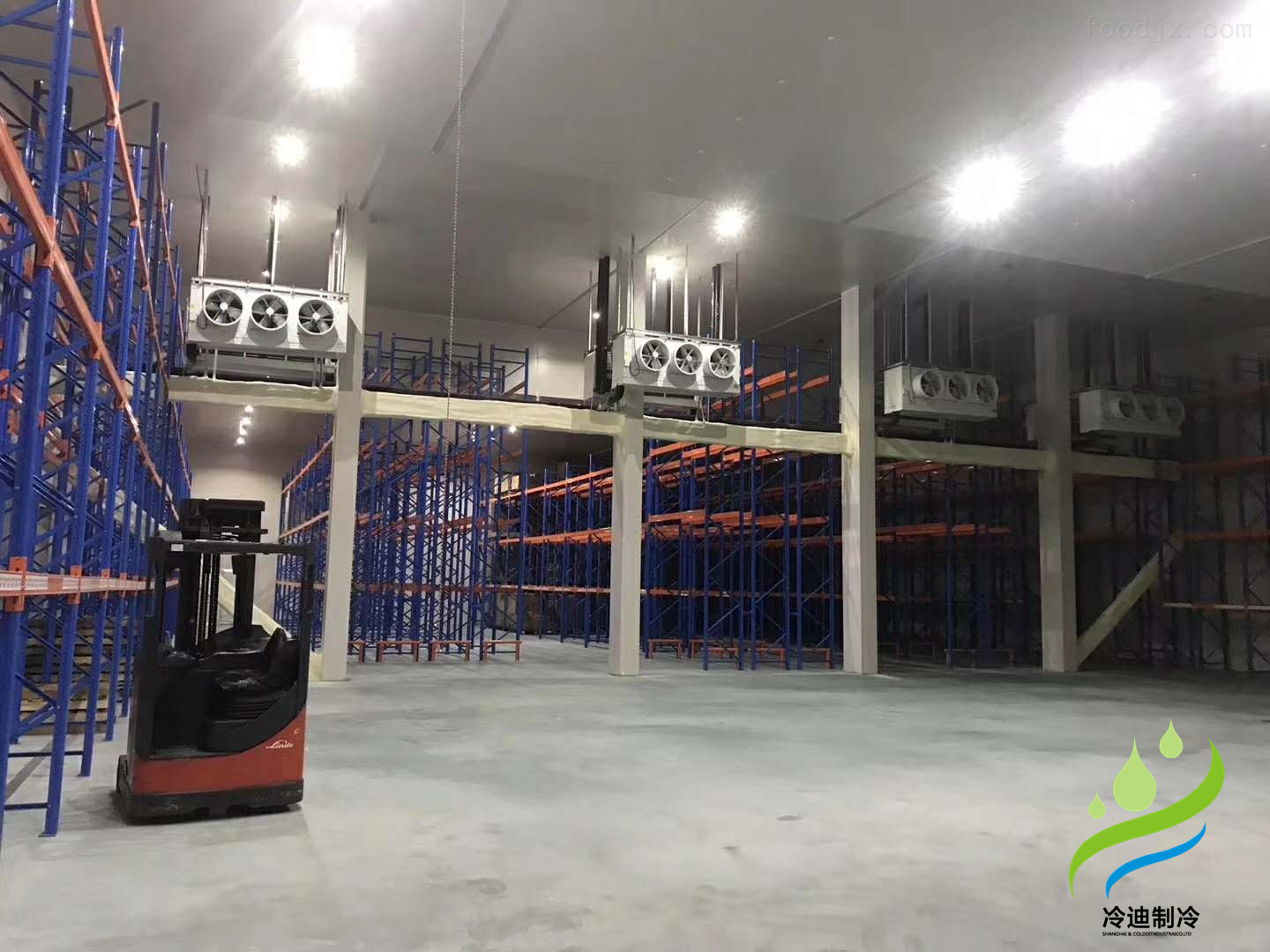 安裝一個(gè)100平米商品恒溫庫(kù)造價(jià)多少錢(qián)？