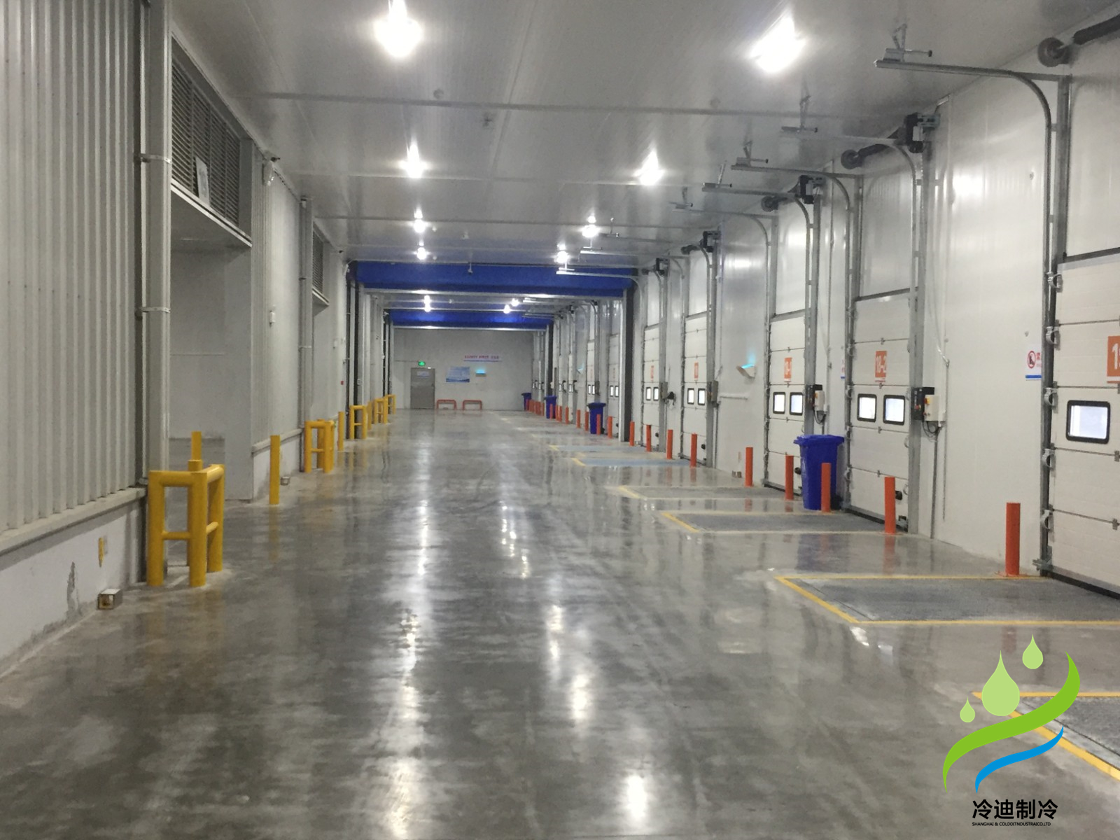 安裝一個(gè)100平米商品恒溫庫(kù)造價(jià)多少錢(qián)？